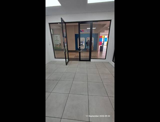 RETAIL PROPERTY TO RENT IN WOODLANDS